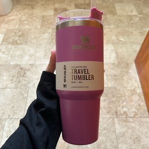Stanley Travel Tumbler ✨